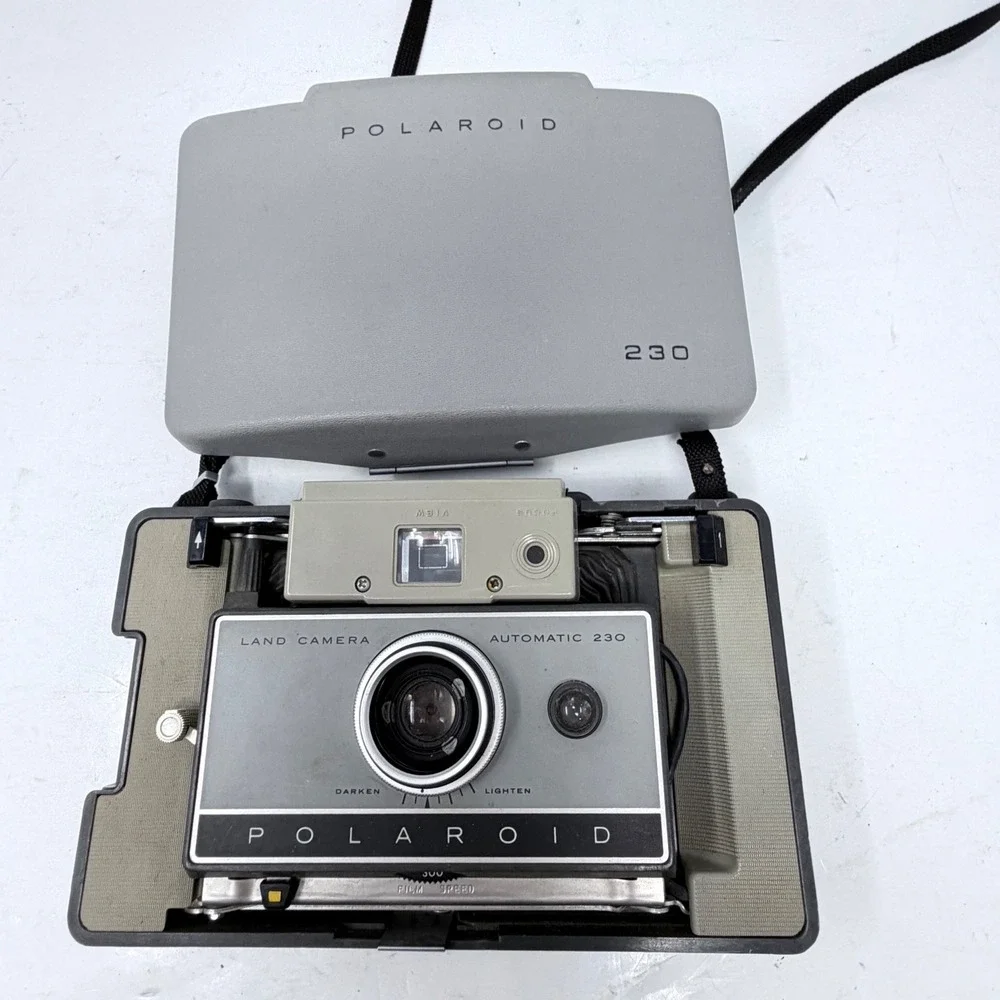 Vintage Polaroid Automatic 230 Land Camera Folding Instant Film w/ Cover Strap